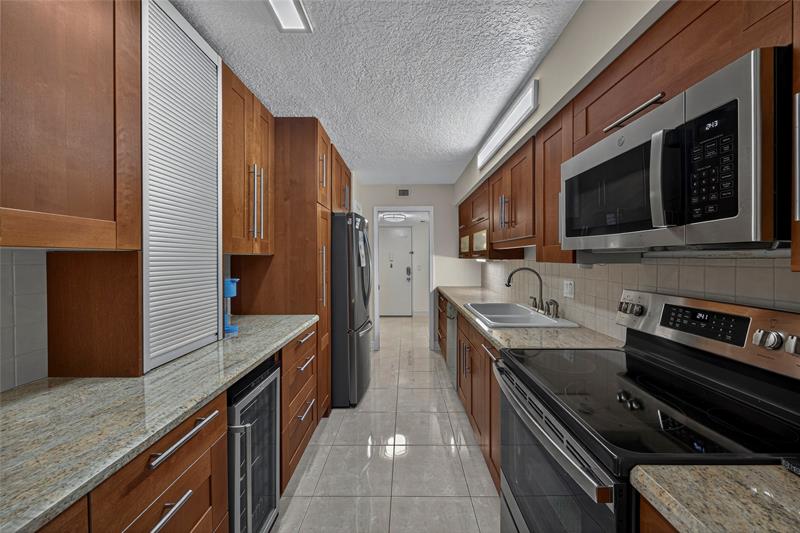 4702 Fountains Drive Lake Worth FL 33467