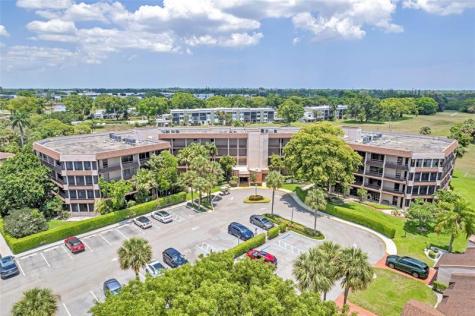 4702 Fountains Drive Lake Worth FL 33467
