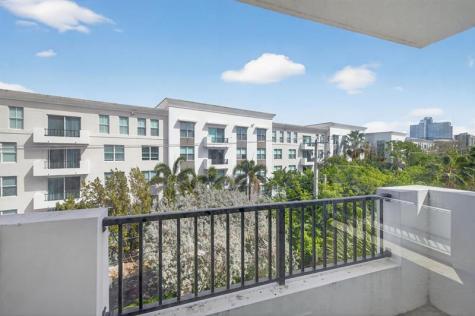 2421 NE 65th Street Fort Lauderdale FL 33308