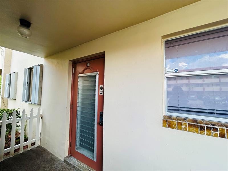 2871 E Sunrise Lakes Drive Sunrise FL 33322