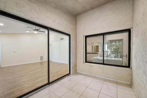 19986 NE 5th Court Miami FL 33179