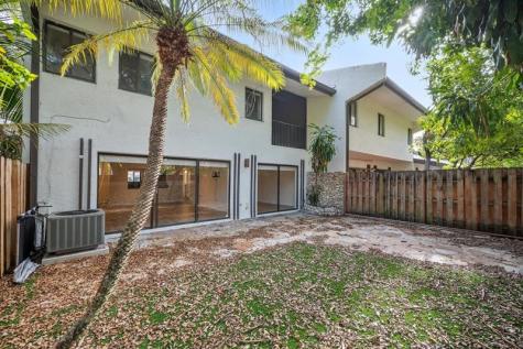 19986 NE 5th Court Miami FL 33179