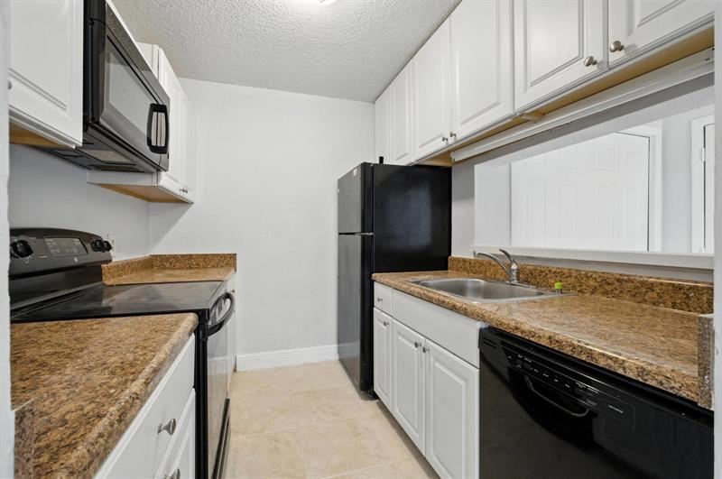 4281 W Mcnab Road Pompano Beach FL 33069