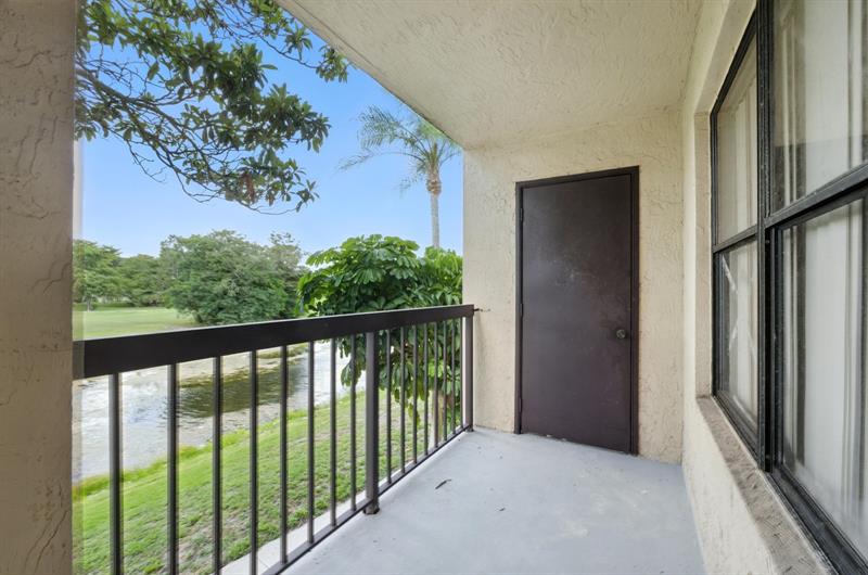 4281 W Mcnab Road Pompano Beach FL 33069