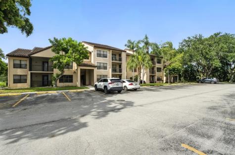 4281 W Mcnab Road Pompano Beach FL 33069