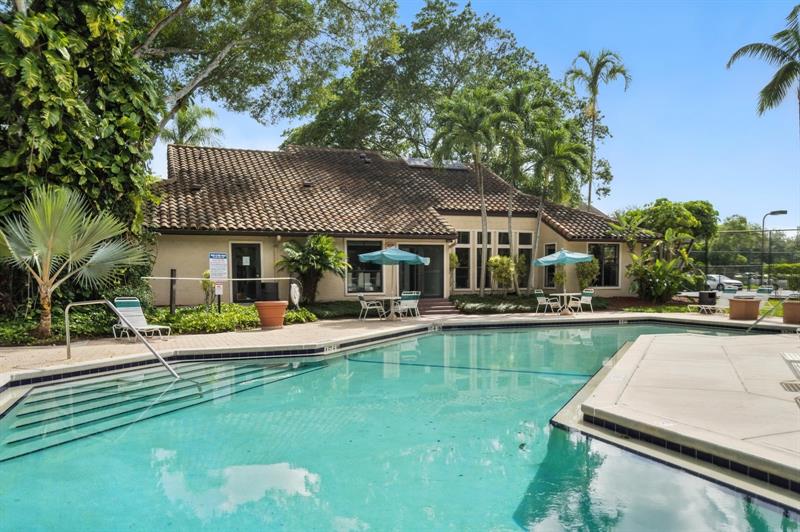 4281 W Mcnab Road Pompano Beach FL 33069