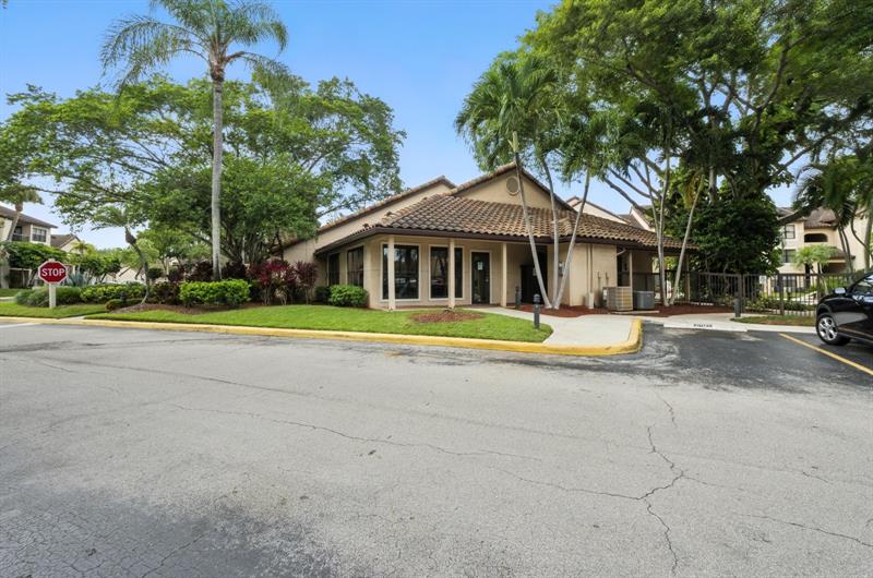 4281 W Mcnab Road Pompano Beach FL 33069