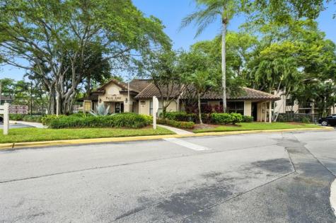 4281 W Mcnab Road Pompano Beach FL 33069