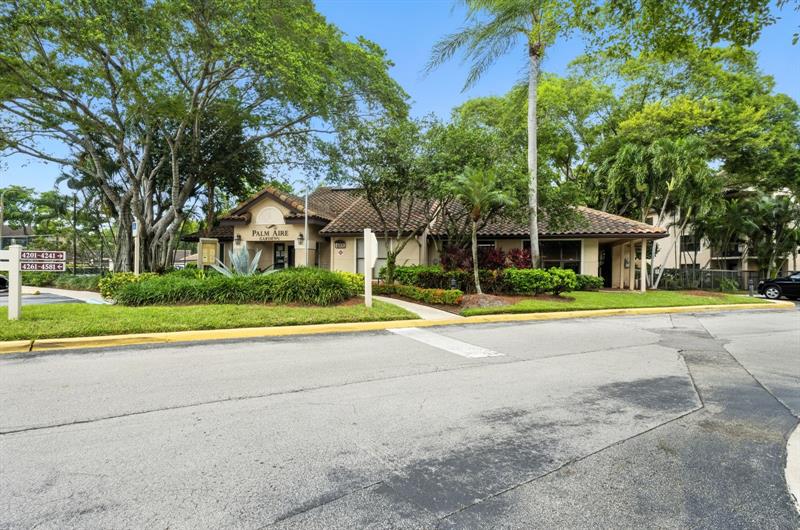 4281 W Mcnab Road Pompano Beach FL 33069