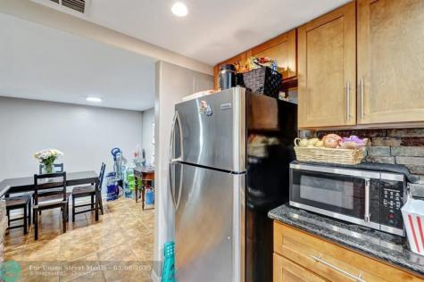 3004 NE 5th Terrace Wilton Manors FL 33334