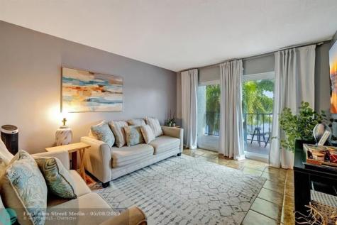3004 NE 5th Terrace Wilton Manors FL 33334