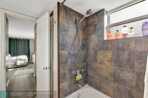3004 NE 5th Terrace Wilton Manors FL 33334