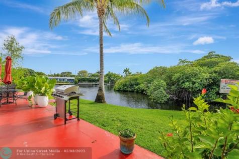 3004 NE 5th Terrace Wilton Manors FL 33334