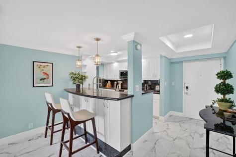 95 N Birch Road Fort Lauderdale FL 33304