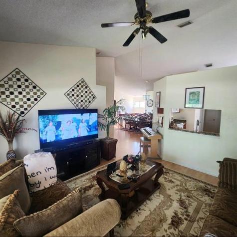 9 Via De Casas Sur Boynton Beach FL 33426