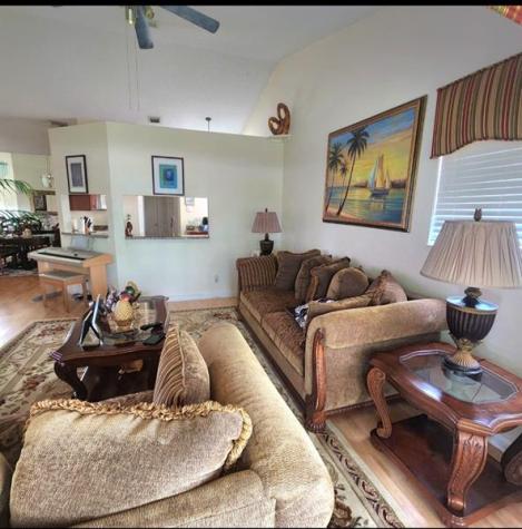 9 Via De Casas Sur Boynton Beach FL 33426