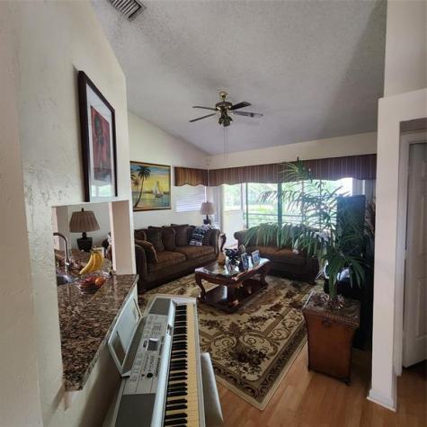 9 Via De Casas Sur Boynton Beach FL 33426