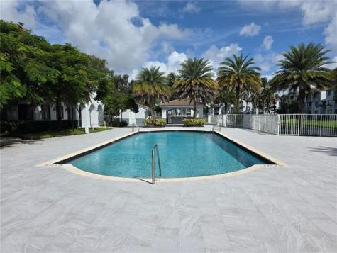 2640 S University Drive Davie FL 33328