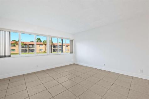 140 Lakeview Drive Weston FL 33326