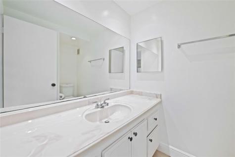 140 Lakeview Drive Weston FL 33326