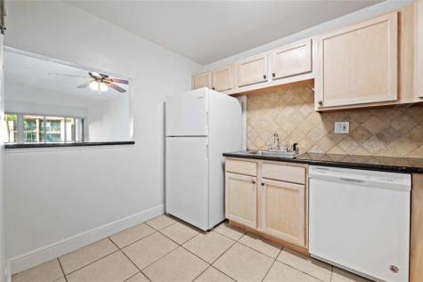 140 Lakeview Drive Weston FL 33326