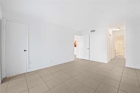 140 Lakeview Drive Weston FL 33326
