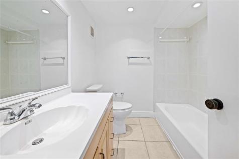 140 Lakeview Drive Weston FL 33326