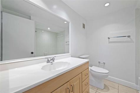 140 Lakeview Drive Weston FL 33326