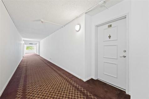 140 Lakeview Drive Weston FL 33326