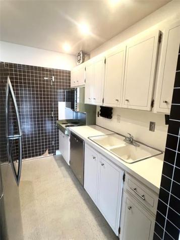 2211 NE 67th Street Fort Lauderdale FL 33308