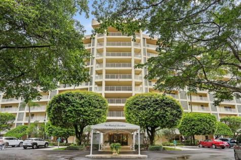 3499 Oaks Way Pompano Beach FL 33069