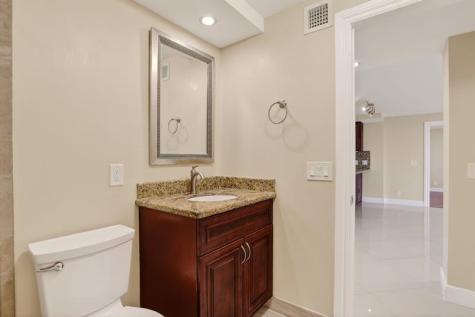 3499 Oaks Way Pompano Beach FL 33069