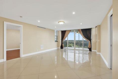 3499 Oaks Way Pompano Beach FL 33069