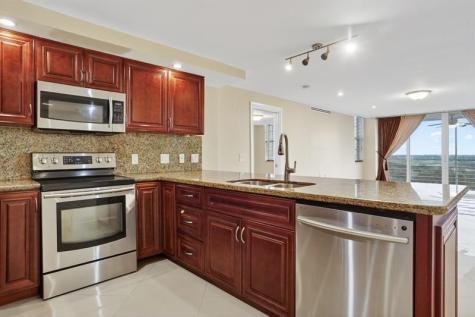 3499 Oaks Way Pompano Beach FL 33069