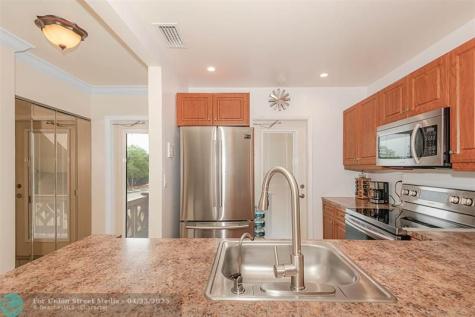 3431 NW 50th Avenue Lauderdale Lakes FL 33319