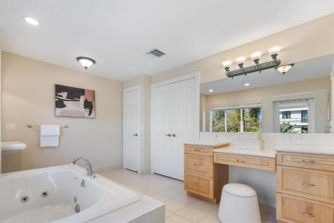 59 Hendricks Isle Fort Lauderdale FL 33301