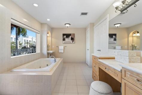 59 Hendricks Isle Fort Lauderdale FL 33301