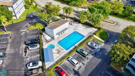 8380 Sands Point Boulevard Tamarac FL 33321