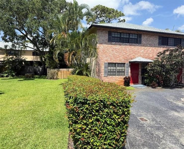 2113 NE 11th Avenue Wilton Manors FL 33305