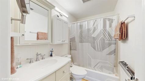 2113 NE 11th Avenue Wilton Manors FL 33305