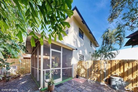 2113 NE 11th Avenue Wilton Manors FL 33305