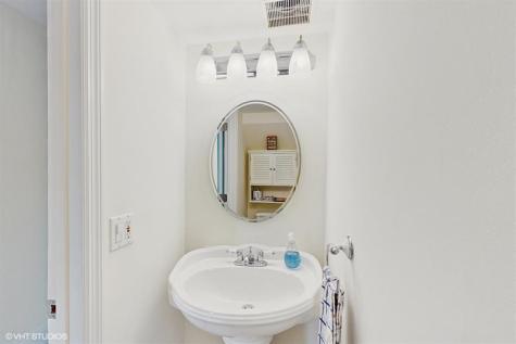 2113 NE 11th Avenue Wilton Manors FL 33305