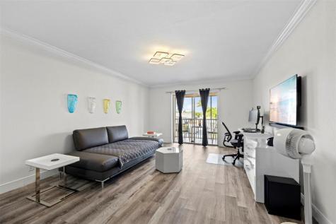 101 E Mcnab Road Pompano Beach FL 33060