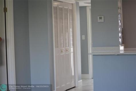 1481 S Ocean Boulevard Lauderdale By The Sea FL 33062