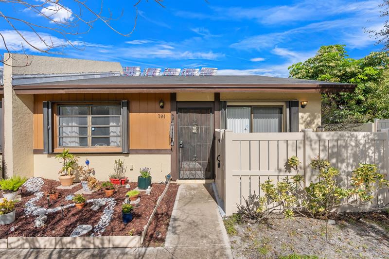 791 Banks Road Pompano Beach FL 33063