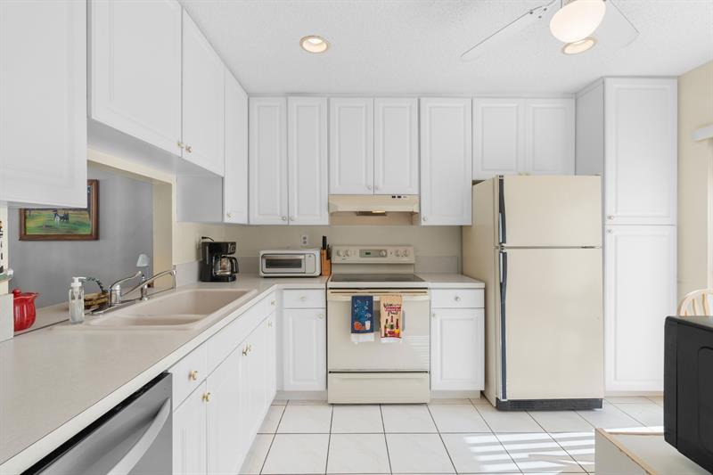 791 Banks Road Pompano Beach FL 33063