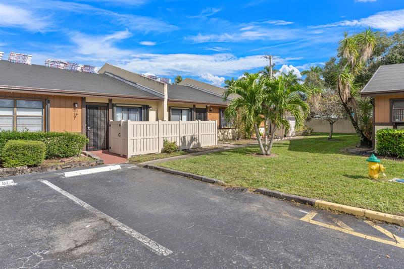 791 Banks Road Pompano Beach FL 33063