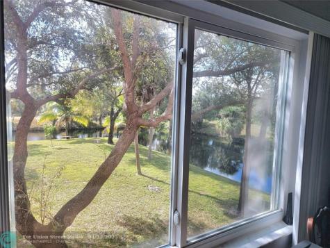 8260 SW 24th Street North Lauderdale FL 33068