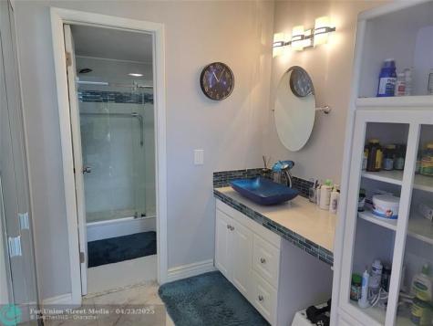 8260 SW 24th Street North Lauderdale FL 33068