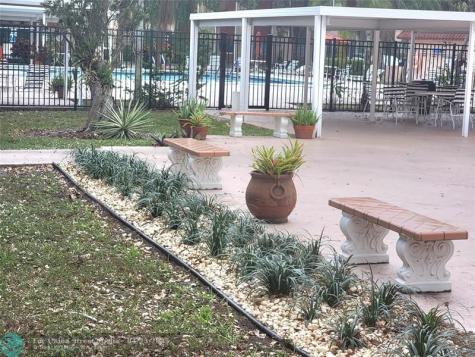 8260 SW 24th Street North Lauderdale FL 33068